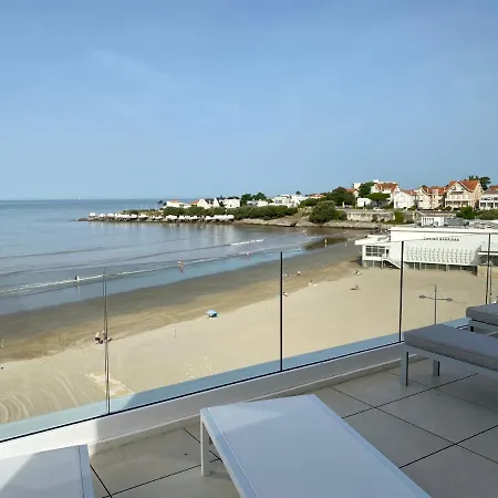 Spacieux Duplex Vue Avec Terrasses: Pontaillac Apartment *
