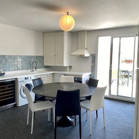 Spacieux Duplex Vue Avec Terrasses: Pontaillac